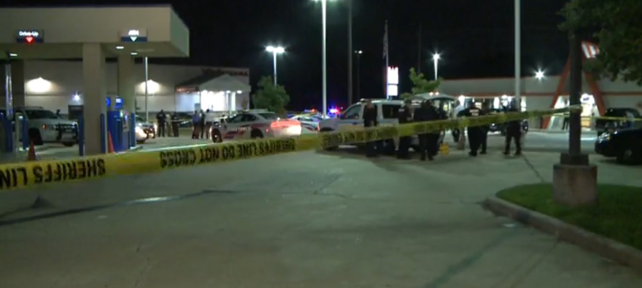 Offduty HCSO deputies stop robbery attempt at Whataburger